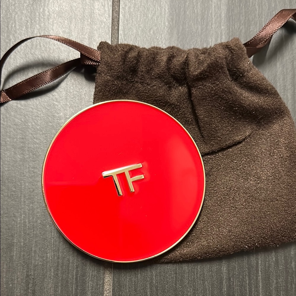 Tom Ford Red Compact